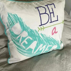 Pottery Barn Teen  Cushion Pillow Be a Dreamer